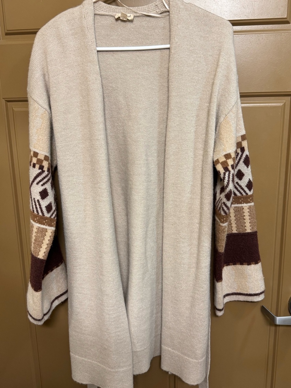 Hem & Thread Cream Open-Front Cardigan with Patterned Brown Sleeves